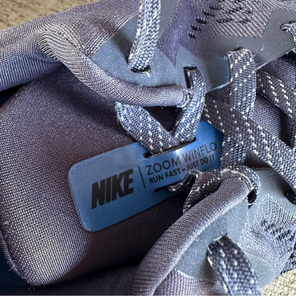 Nike AQ7497-009 Zoom Winflo Run Fast Men Size 10.5 Running Shoes - Picture 8 of 8